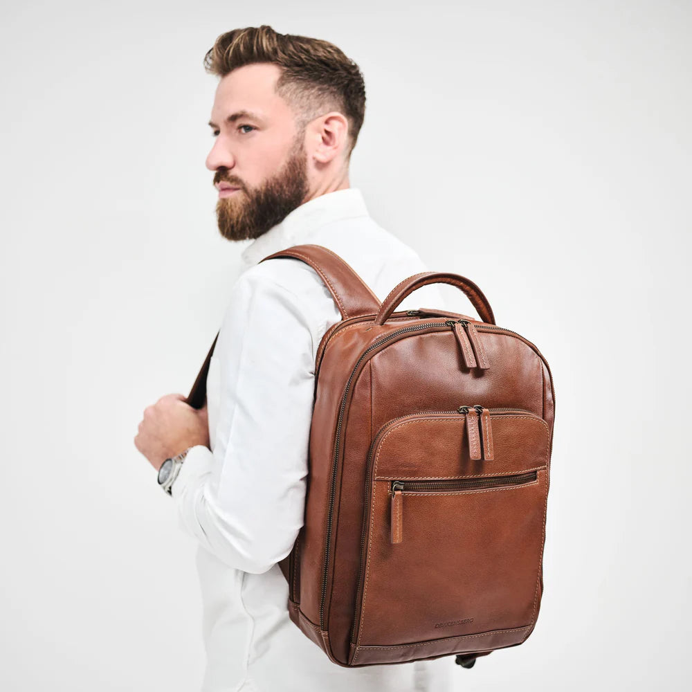 Chestnut-Brown Hero